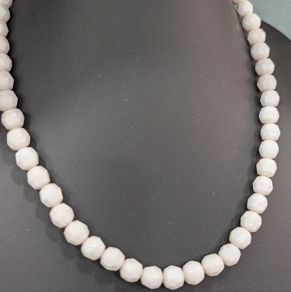 Jewelry - Vintage Milk Glass Necklace With Ornate Brass Clasp
